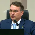 flavio-explica-conversa-com-vorcaro:-‘so-um-filho-pedindo-patrocinio-para-o-filme-do-pai’
