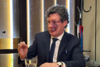 e-possivel-formalizar-mais-trabalhadores-com-o-fim-da-6×1,-diz-autor-da-pec