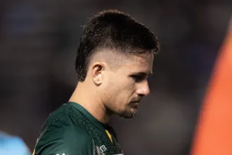 goias-informa-que-cirurgia-do-goleiro-tadeu-foi-realizada-com-sucesso