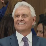 “flavio-bolsonaro-deve-responder-aos-questionamentos”,-diz-caiado-sobre-filme-e-banco-master