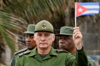 cuba-responde-oferta-de-us$-100-milhoes-dos-eua-dizendo-que-seria-‘mais-facil’-suspender-o-bloqueio-–-g1