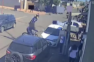 motociclista-atropela-estudante-e-fere-garupa-ao-fazer-manobras-em-frente-a-escola-em-rio-verde