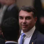 flavio-bolsonaro-nega-que-dinheiro-de-vorcaro-foi-repassado-a-eduardo