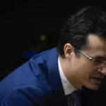 deltan-diz-que-nao-ha-crime-em-audio-de-flavio-bolsonaro-para-vorcaro