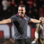 ex-goias-e-atletico-go,-jair-ventura-relembra-criticas-por-elogiar-o-flamengo:-“parece-que-a-gente-esta-se-apequenando”