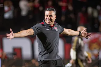 ex-goias-e-atletico-go,-jair-ventura-relembra-criticas-por-elogiar-o-flamengo:-“parece-que-a-gente-esta-se-apequenando”