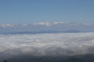 homem-morre-ao-cair-de-penhasco-no-topo-do-mundo-–-estado-de-minas