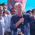 ciro-confunde-gesto-de-apoiador-com-apologia-ao-cv-em-evento:-‘prende-ele’-–-cartacapital