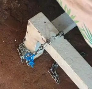 mae-e-presa-suspeita-de-torturar-e-manter-filho-acamado-em-condicoes-desumanas-em-rio-verde