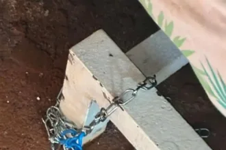 mae-e-presa-suspeita-de-torturar-e-manter-filho-acamado-em-condicoes-desumanas-em-rio-verde
