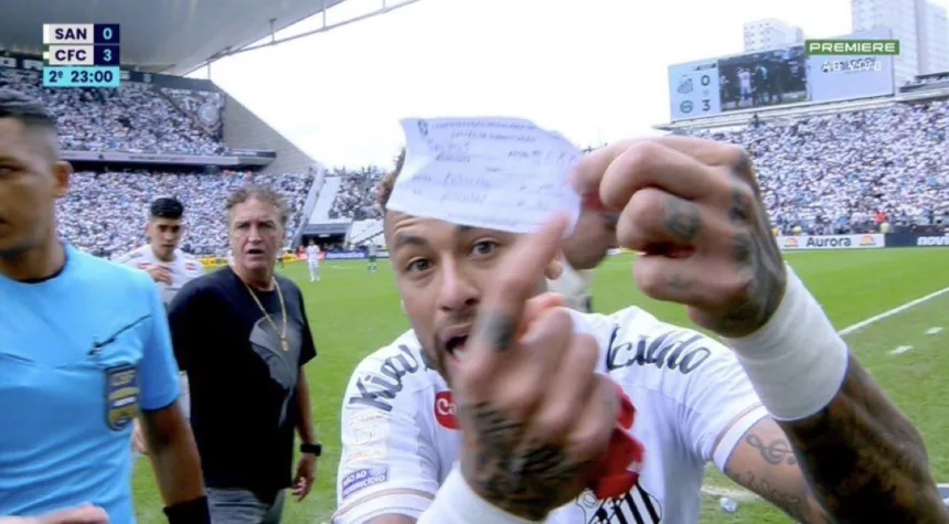 erro-do-arbitro-faz-neymar-ser-substituido-por-engano-em-santos-x-coritiba-–-cnn-brasil