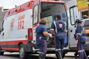 homem-cai-de-cavalo,-recebe-atendimento-medico-e-acaba-preso.-entenda