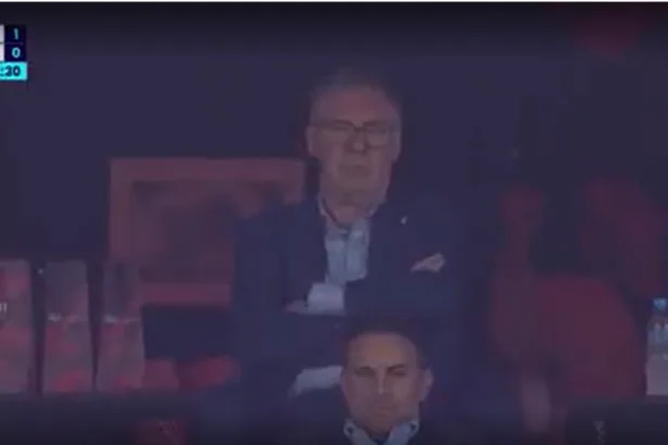 e-#fake-foto-de-carlo-ancelotti-dormindo-no-jogo-athletico-pr-x-flamengo;-imagem-foi-manipulada-com-inteligencia-artificial