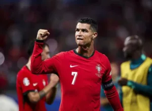 cristiano-ronaldo-vai-para-sua-sexta-copa-do-mundo-e-amplia-colecao-de-recordes