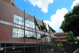 concursos-publicos-seguem-como-porta-de-entrada-para-estabilidade-e-bons-salarios-no-brasil