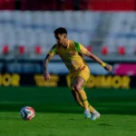 ex-goias,-lateral-esquerdo-jefferson-vive-boa-fase-no-futebol-da-indonesia