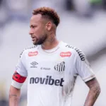 santos-deve-preservar-neymar-ate-apresentacao-na-selecao-por-conta-de-edema-na-panturrilha