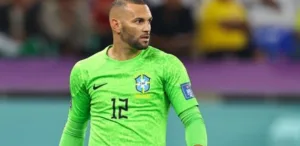 weverton-diz-que-vive-auge-aos-38-e-se-apega-a-fala-de-neymar-em-2a-chance-–-uol