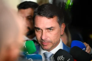 atlasintel-se-manifesta-apos-reclamacao-da-equipe-de-flavio-bolsonaro