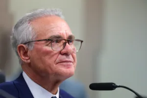 master:-cae-aprova-convocacao-de-ministro-da-previdencia-de-lula