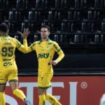 com-gol-de-ex-atletico,-mirassol-vence,-se-classifica-e-brasileiros-tem-noite-positiva-na-libertadores