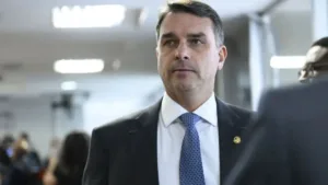 reducao-da-maioridade-penal-vira-aposta-bolsonarista-para-conter-desgaste-de-flavio