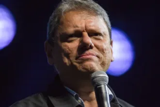 tarcisio-sinaliza-antecipar-inauguracao-da-linha-6-do-metro-para-campanha-de-reeleicao