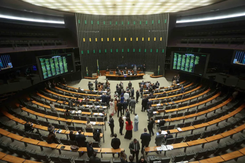 camara-aprova-mp-que-aumenta-piso-dos-professores-da-educacao-basica