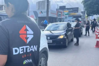 goias-registra-uma-multa-de-transito-a-cada-8-segundos-em-2026