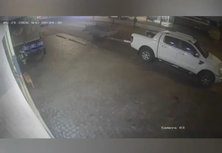 caramelo-‘furta’-chave-de-caminhonete-e-deixa-prejuizo-de-r$-1-mil-em-buriti-alegre;-video