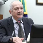 direcao-do-dc-decide-expulsar-aldo-rebelo-por-criticas-ao-presidente-da-sigla