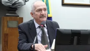 direcao-do-dc-decide-expulsar-aldo-rebelo-por-criticas-ao-presidente-da-sigla