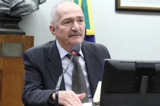 direcao-do-dc-decide-expulsar-aldo-rebelo-por-criticas-ao-presidente-da-sigla