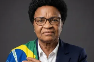 brasil-tem-18-perfis-de-ia-comentando-politica,-mas-maioria-esconde-isso