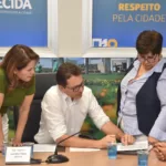 vilela-destrava-progressoes-e-beneficia-mais-de-3,3-mil-servidores-da-educacao-em-aparecida