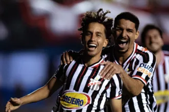 a-um-passo-da-taca:-veja-o-que-o-anapolis-pode-conquistar-alem-do-titulo-regional