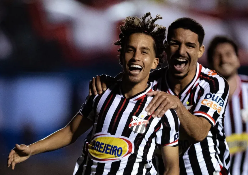 a-um-passo-da-taca:-veja-o-que-o-anapolis-pode-conquistar-alem-do-titulo-regional