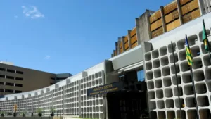 cnj-identifica-r$-35,3-milhoes-em-pagamentos-irregulares-a-magistrados-do-tjgo