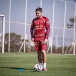 destaque-do-vila-nova,-joao-vieira-celebra-regularidade-e-projeta-duelo-diante-do-america-mg