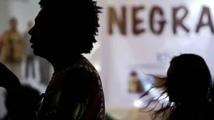 medica-acusada-de-furto-na-c&a-de-goiania-denuncia-racismo