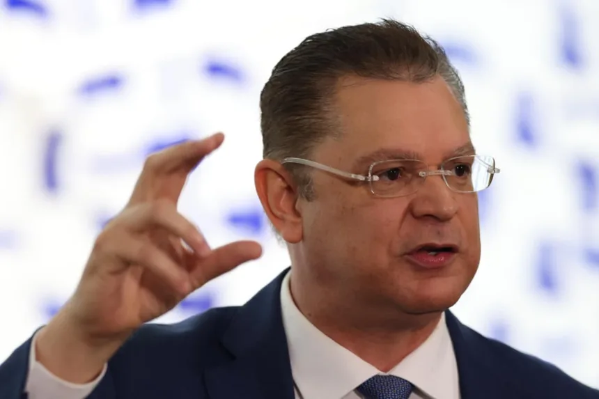 lider-do-pl:-decisao-da-italia-sobre-zambelli-e-“alerta-internacional”