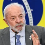 lula-diz-que-vai-vetar-projeto-que-da-brecha-para-mensagens-em-massa