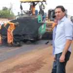 vilela-vistoria-obras-de-asfalto-e-drenagem-em-bairros-de-aparecida