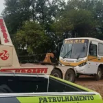 onibus-escolar-em-mas-condicoes-e-apreendido-apos-denuncia-de-pais-em-rio-verde