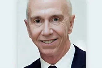 ex-marido-de-brent-sikkema-e-condenado-nos-eua-por-trama-para-matar-galerista-no-rio-–-o-globo