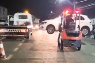 deu-mole:-carro-e-guinchado-perto-da-pecuaria-de-goiania