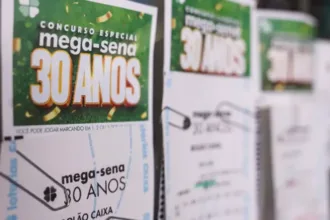 mega-sena-30-anos:-bolao-de-goias-investe-r$-232-mil-e-acerta-apenas-dois-numeros;-premio-saiu-para-rj-e-ce