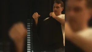 flavio-bolsonaro-publica-video-com-colete-a-prova-de-balas:-‘estou-preparado’