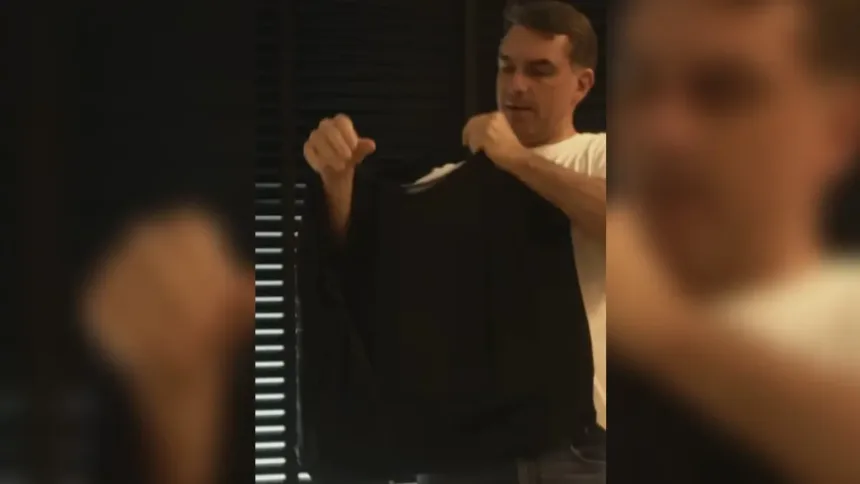 flavio-bolsonaro-publica-video-com-colete-a-prova-de-balas:-‘estou-preparado’