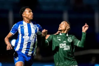goias-vence-o-avai-fora-de-casa-e-entra-no-g6-da-serie-b
